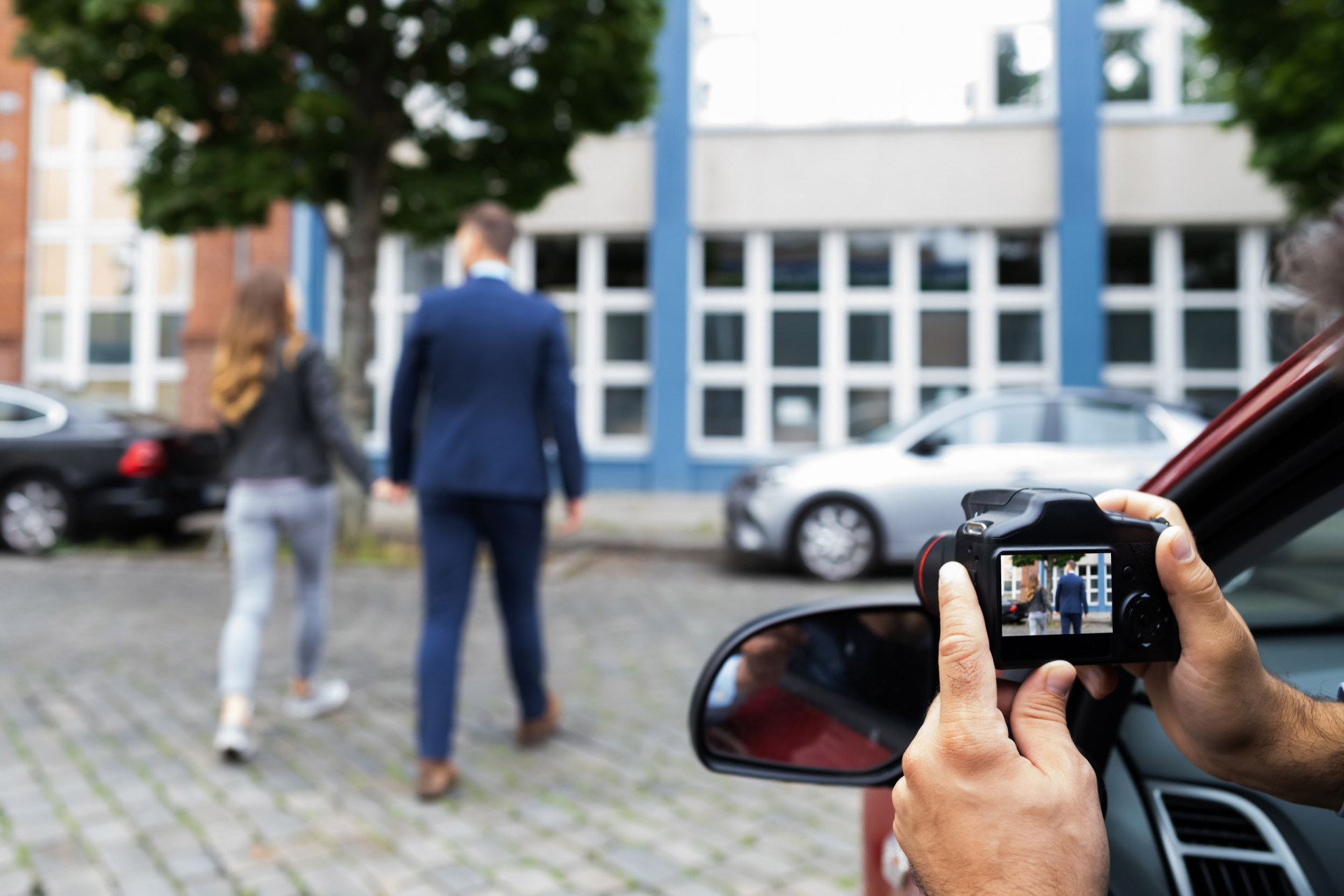 Surveillance Investigators La Riviera CA – Professional Investigation Services