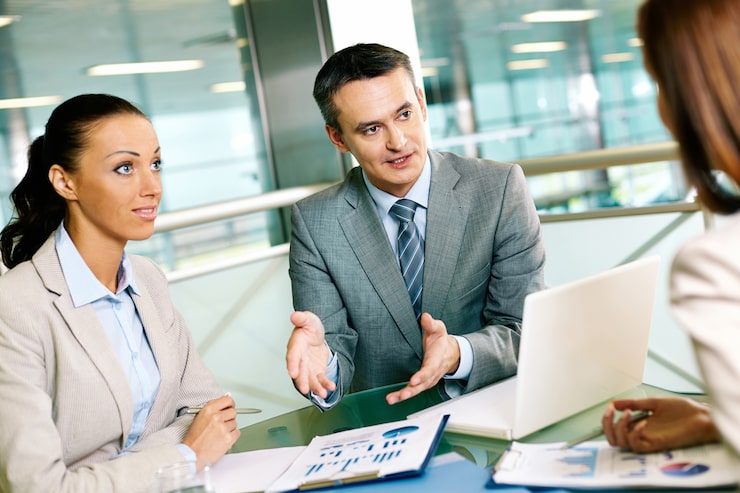Why Working With a Tax Advisor Can Make Tax Season a Lot Less Dramatic