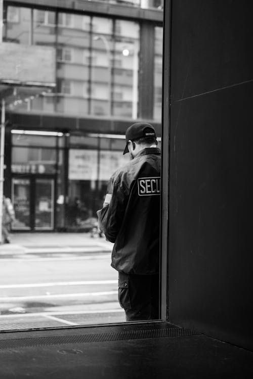 The Gold Standard: Why Armed Guard Services are Essential for High-Risk LA Assets