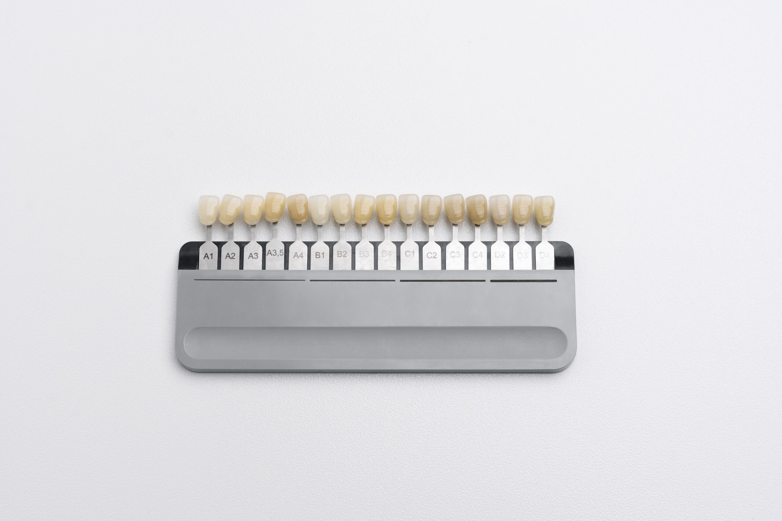 Everything You Need to Know About the Porcelain Veneers Procedure