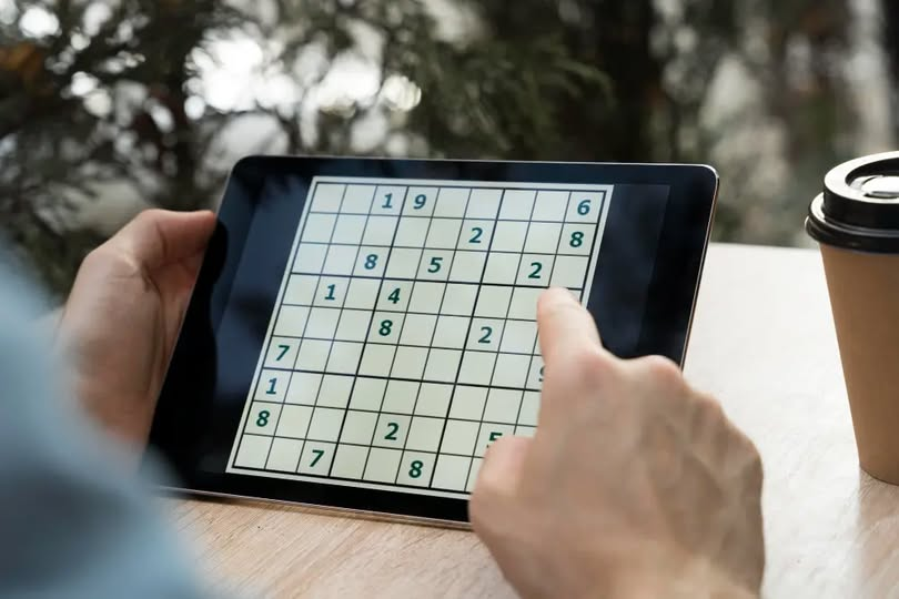 Unlocking the Power of Everyday Wisdom withMini Hints