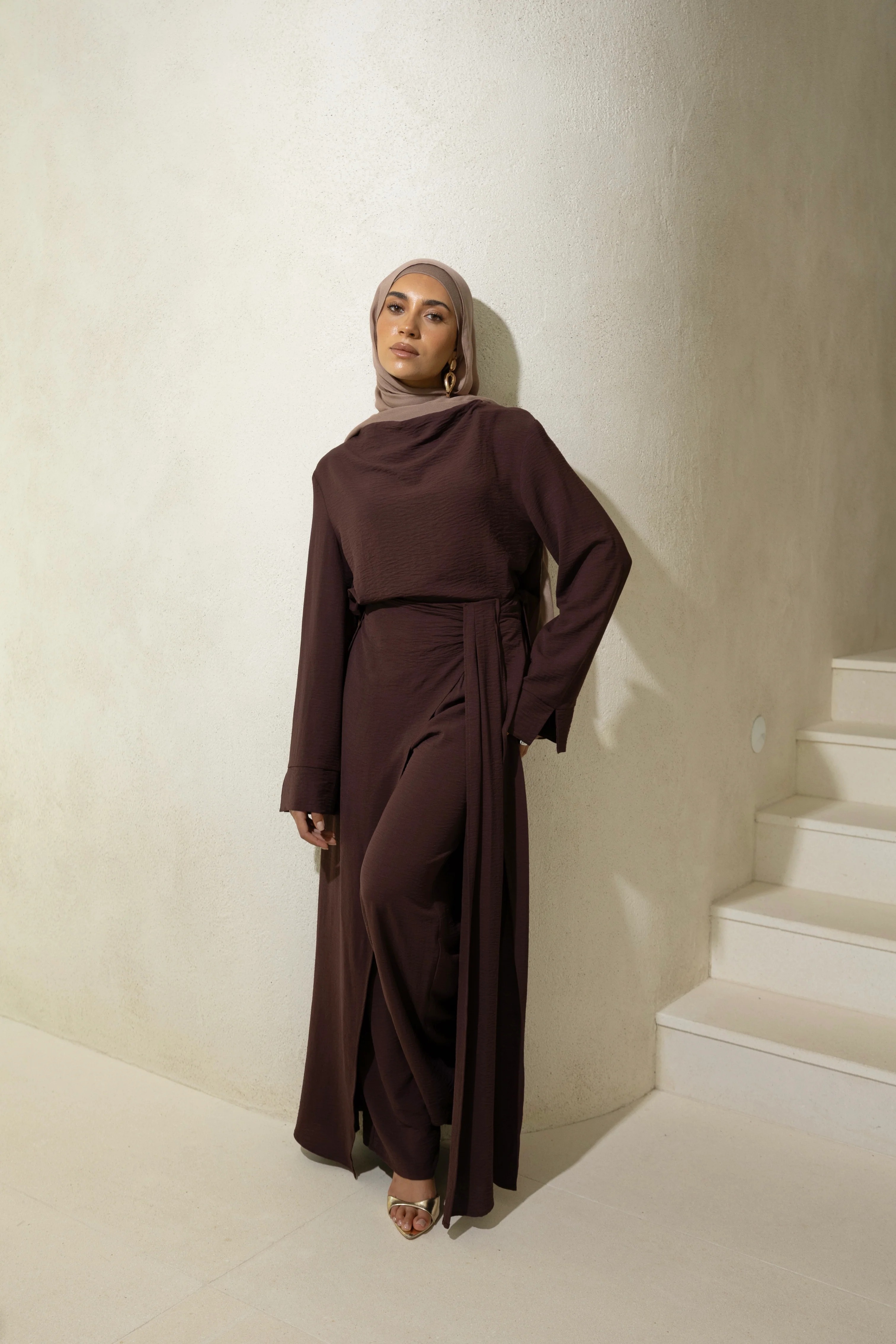 How to Buy the Perfect Abaya Size Online — A Greenacre Islamic Clothing Guide