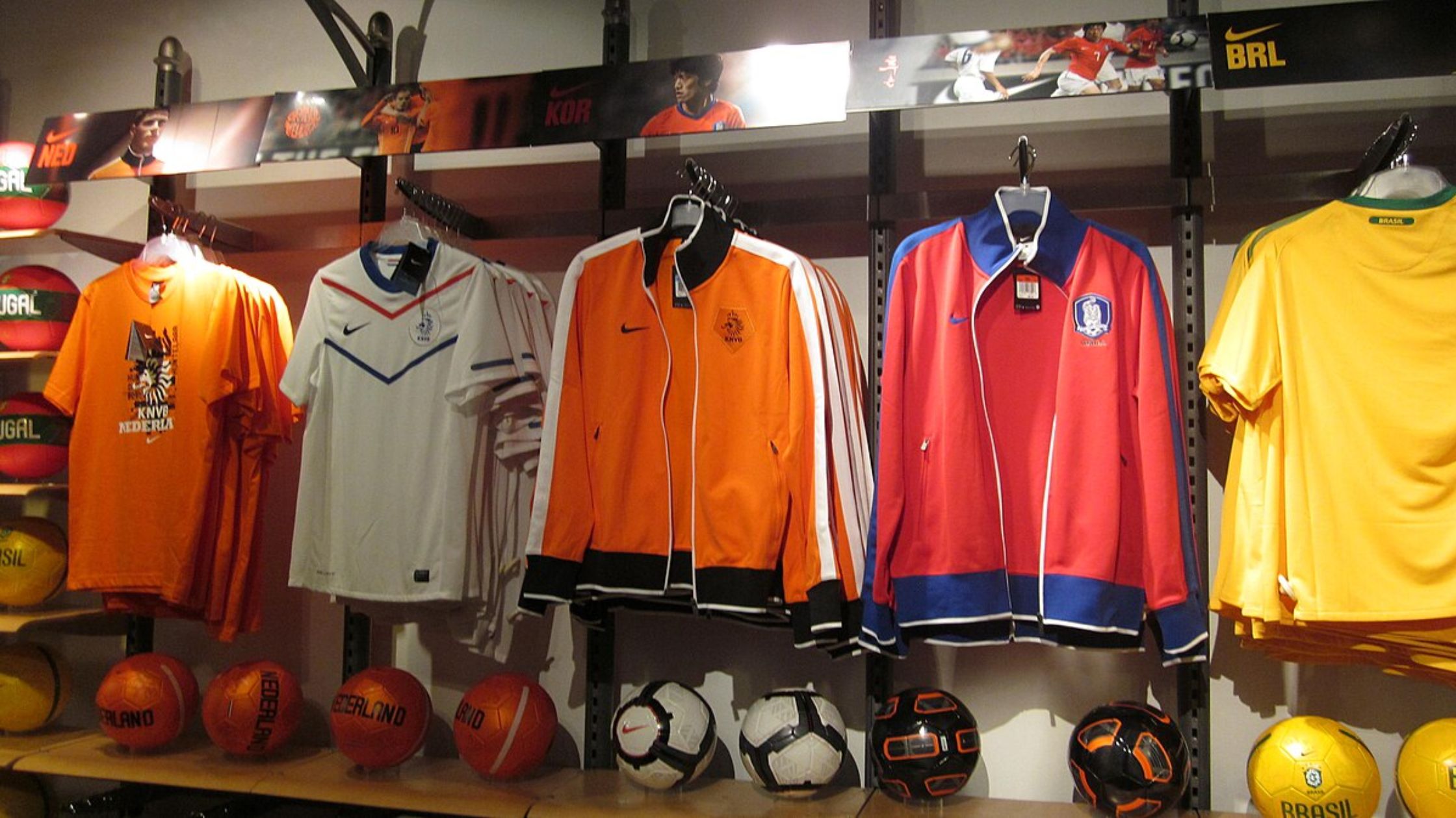 Can Sports Apparel Custom Reflect Your Team’s Identity?