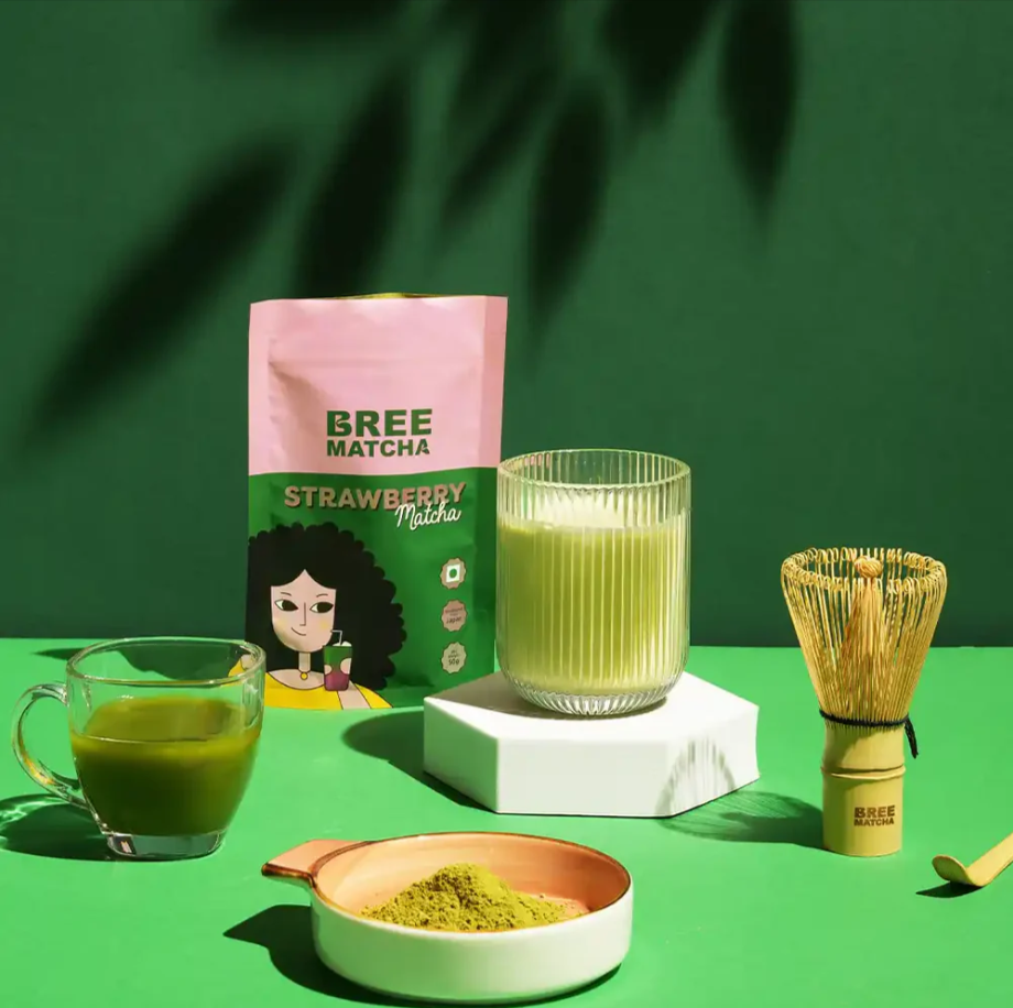5 Easy Steps to Make Strawberry Matcha at Home