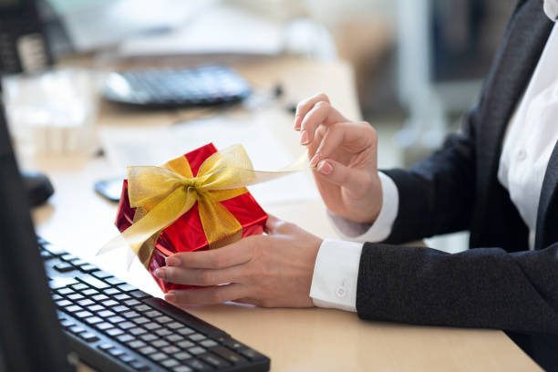 Creative Corporate Gifts Ideas to Strengthen Business Relationships in Singapore