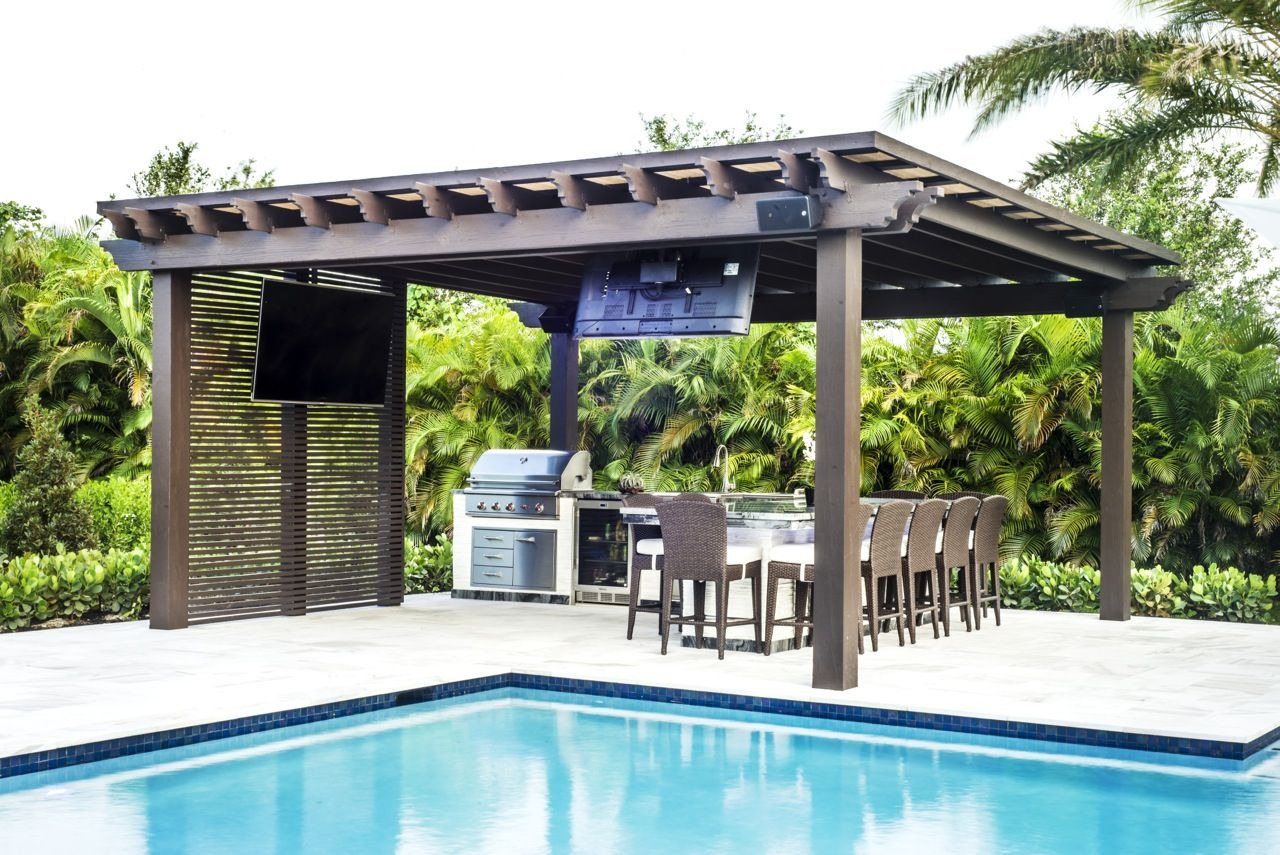 Custom Pergola Solutions in Fort Lauderdale for Patios and Pools