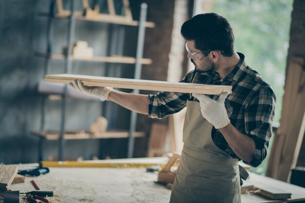 How to Find a Skilled Carpenter in Bracknell for Your Home