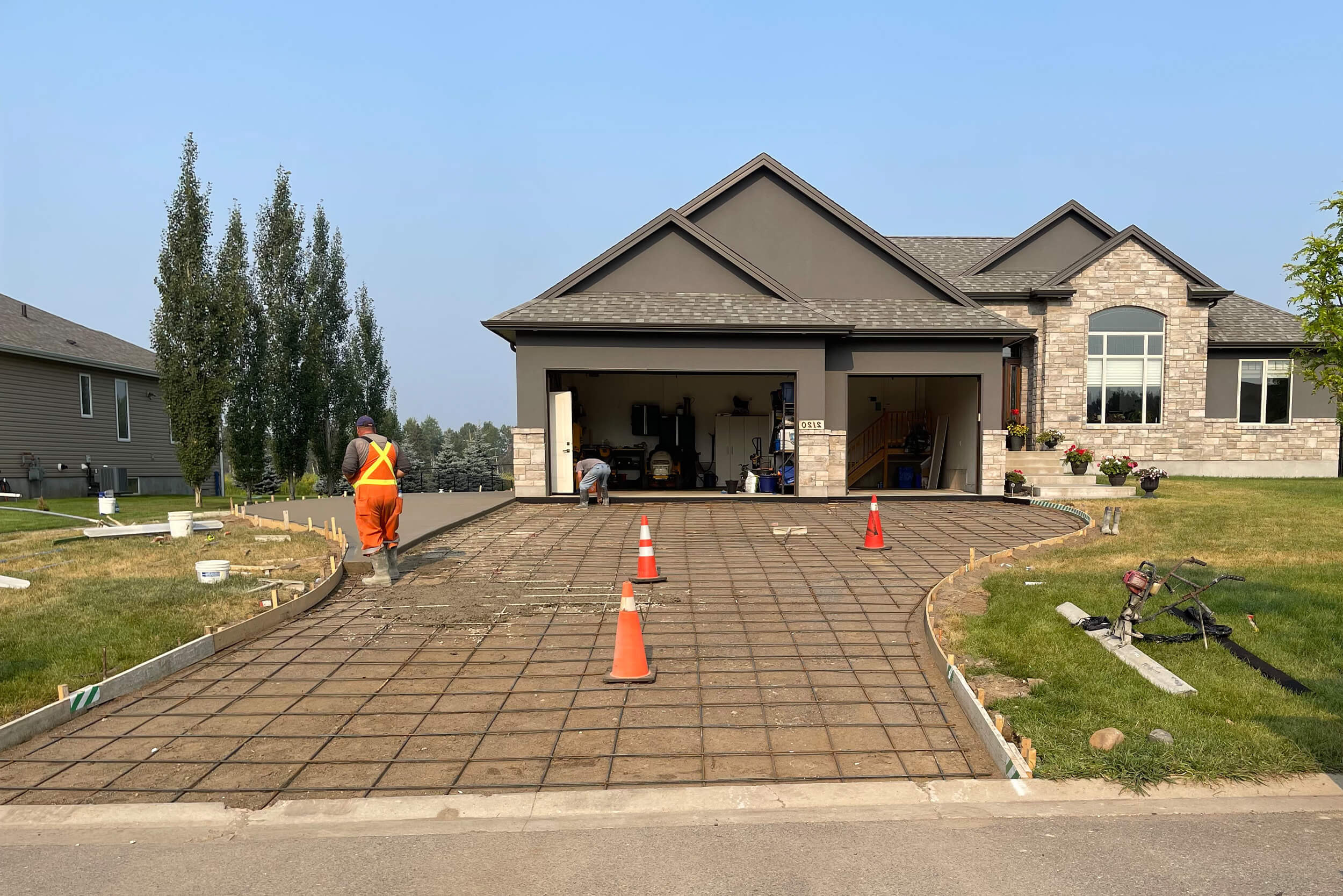 How To Calculate Curve Angles In Concrete Pathway Forming?