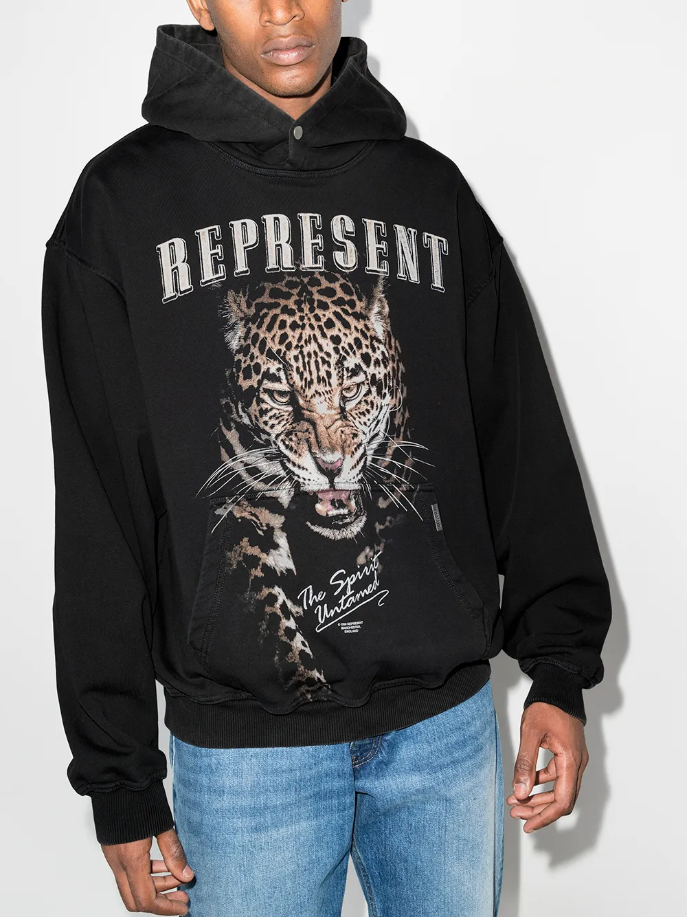 Represent Clothing Outfit Ideas for Strong Street Presence