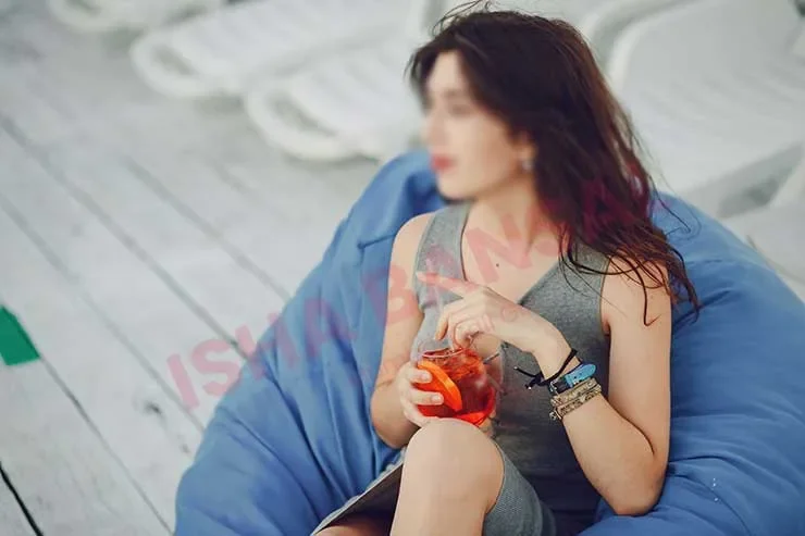 Premium  Mumbai: Experience Elite Companionship with Isha Bansal