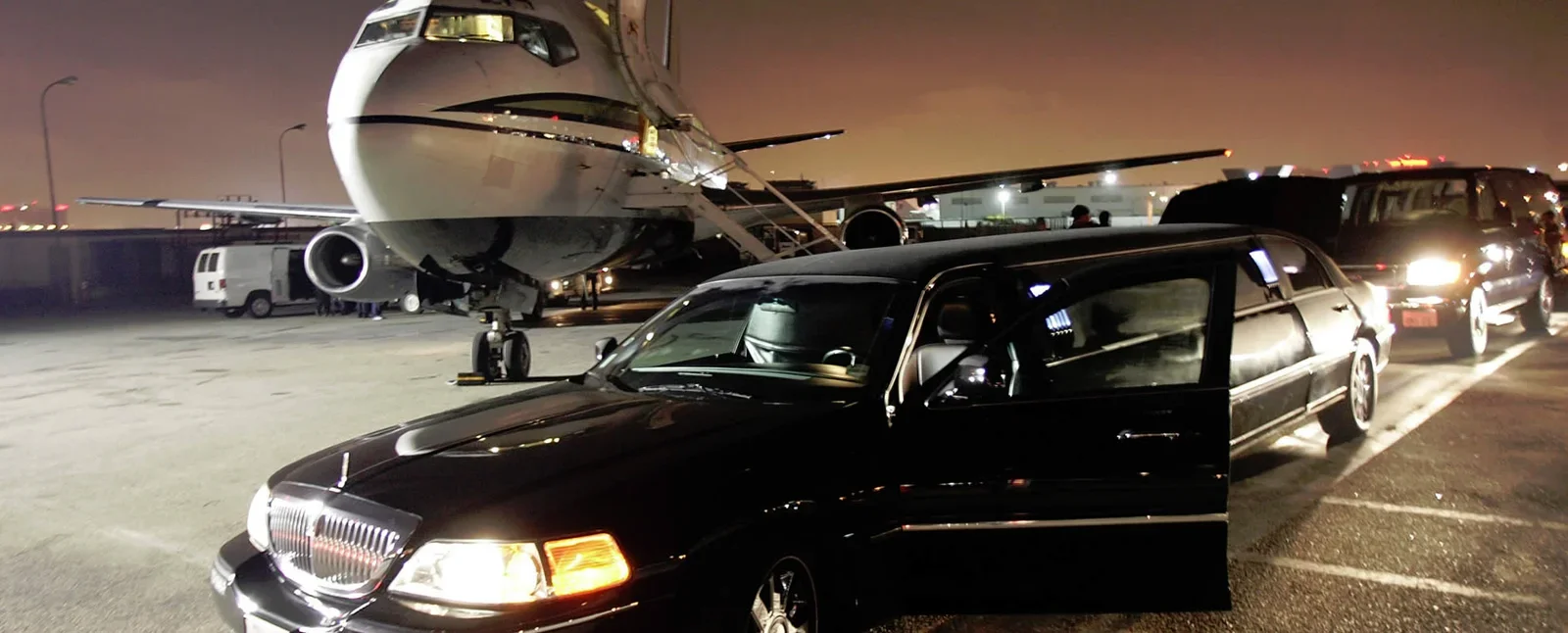 Airport Limo Service: The Smart Choice for Comfortable and Stress-Free Airport Transfers