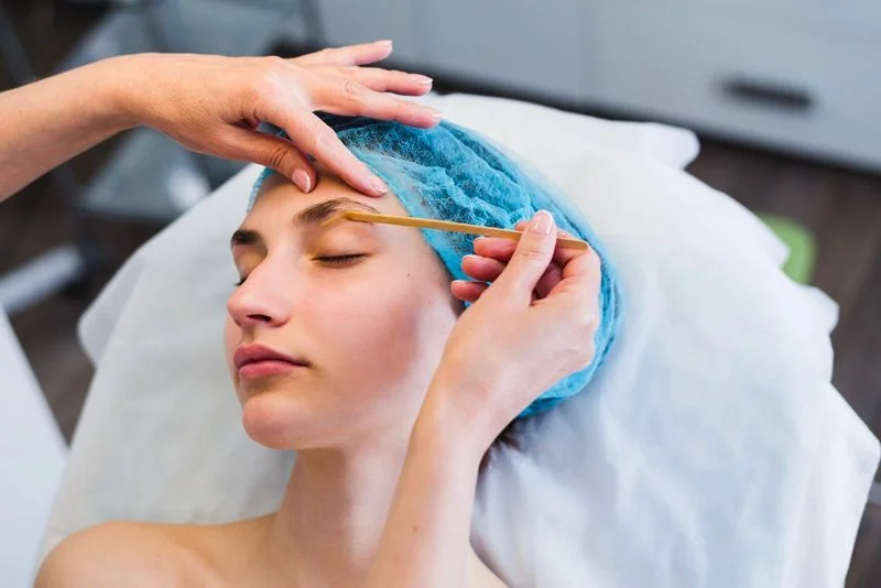 Why Eyebrow Threading Is the Beauty Trend That Never Goes Out of Style