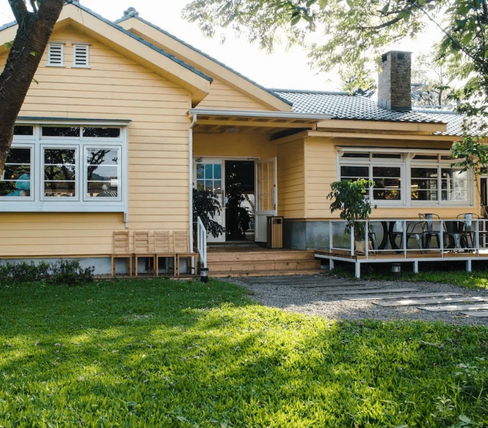 When & How to Paint Your Home Exterior in San Antonio: Weather Tips & Heat-Resistant Paints