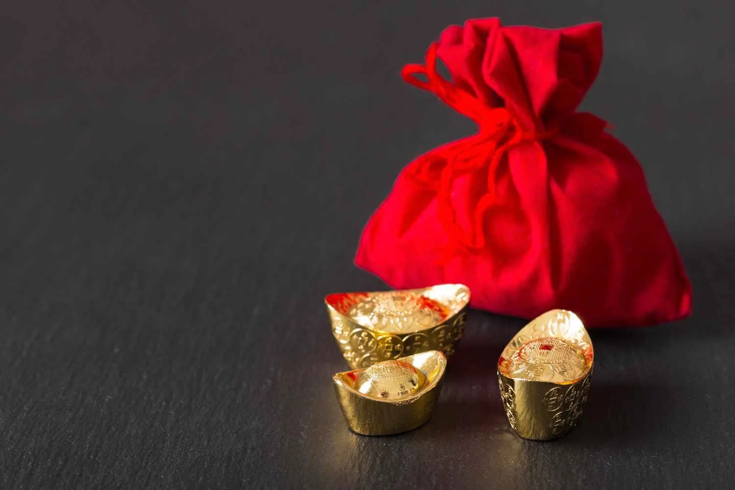 User Journey: Leveraging Gold Loan Interest Rates Wisely to Secure the Best Deal on Your Gold Ornaments