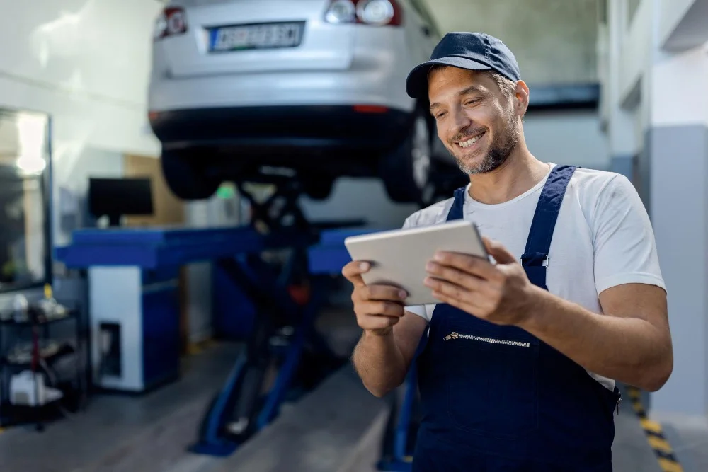 Auto Repair Management Software: Simplify Fleet Maintenance and Reduce Costs