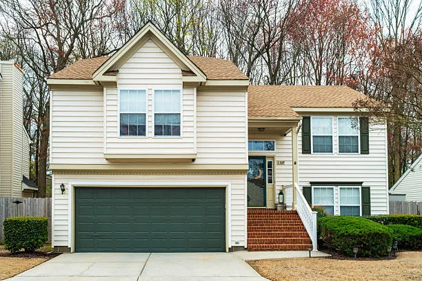 How Do Siding Companies Help Protect Bloomington Homes Year Round?