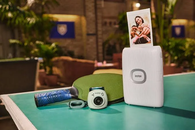 Thoughtful Gifts for Photographers: Unique Ideas They’ll Appreciate