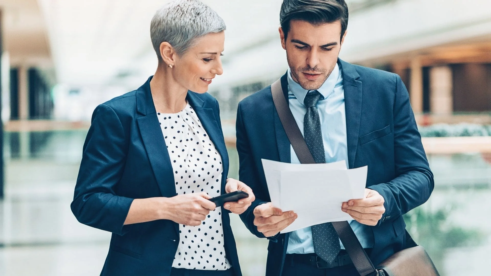 Commercial License vs. Professional License in Dubai: Which One Do You Need?