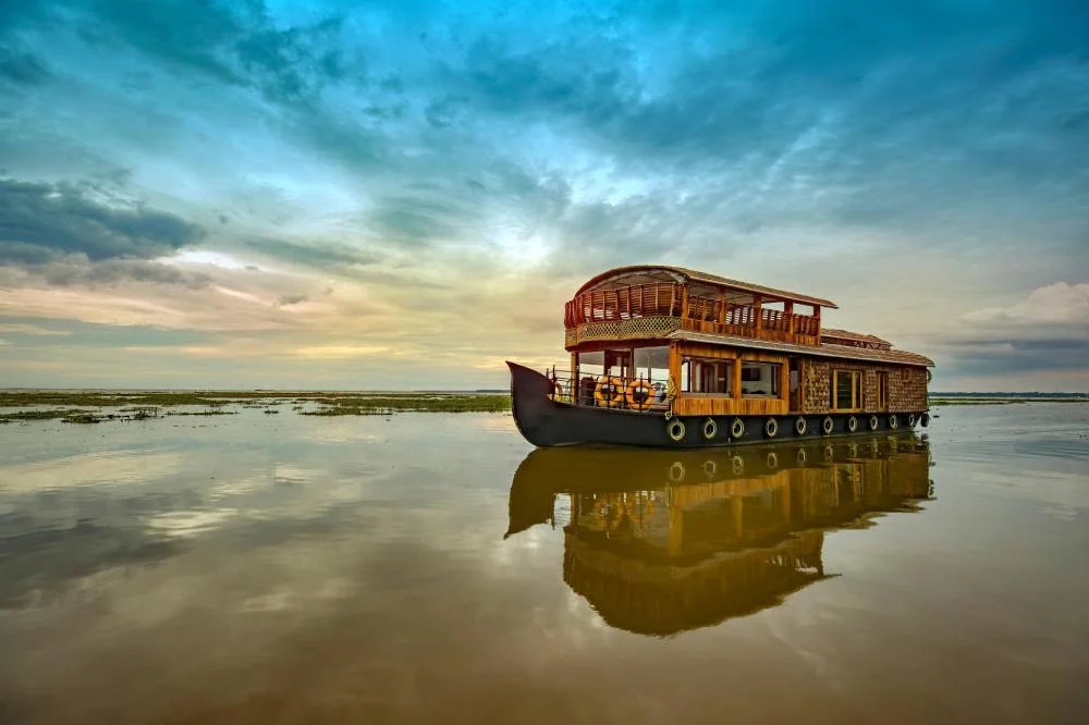 Kumarakom Holiday Guide: Discover Kerala’s Backwaters, Wildlife and Culture