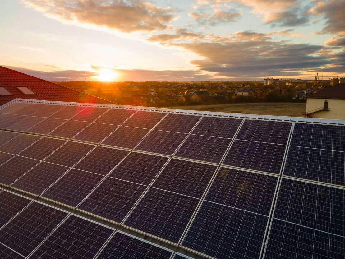 Will Solar Panels Keep Working During a Power Outage? What Brisbane Homeowners Should Know