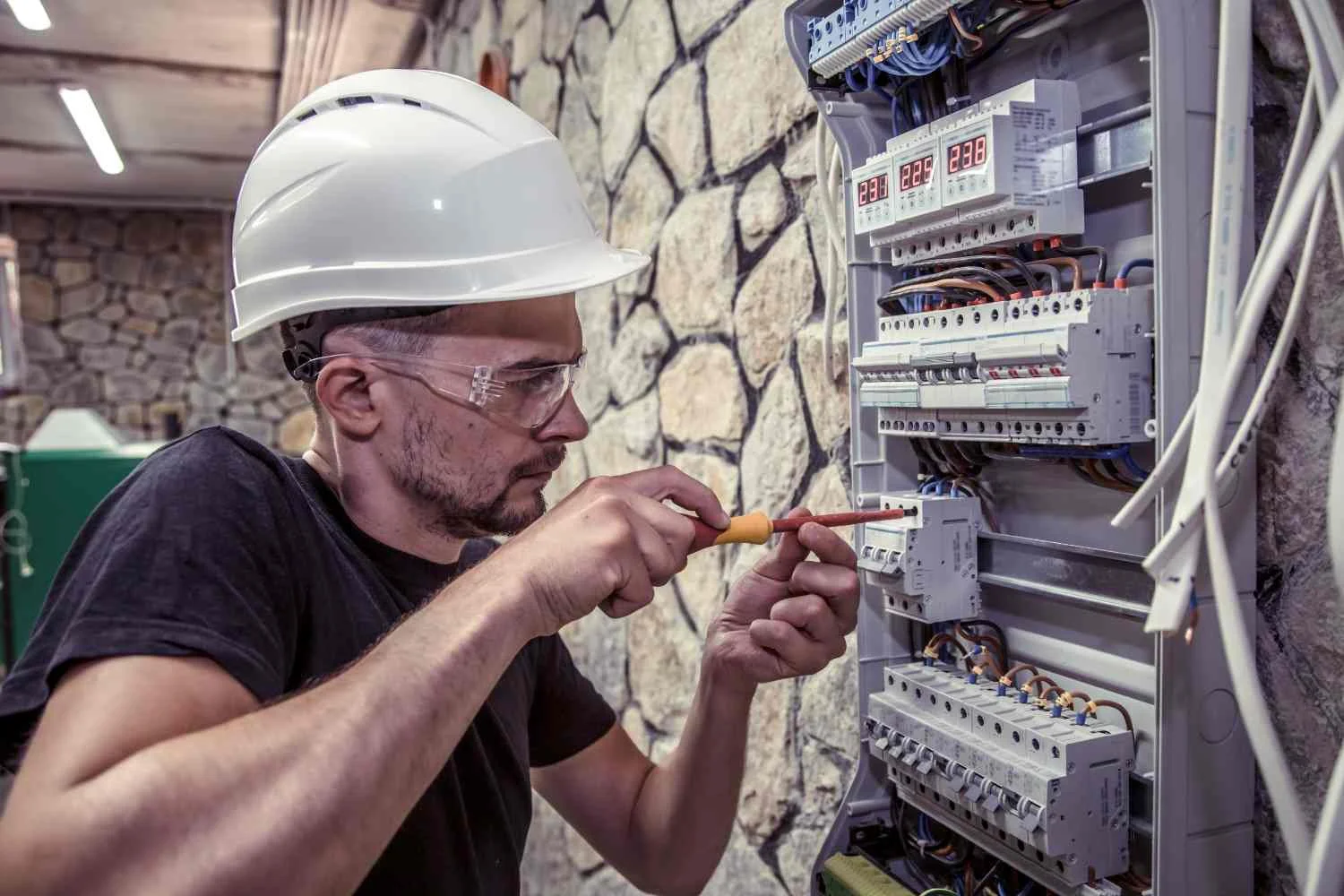 Reliable Electrical Services in Doha, Qatar for Homes and Businesses