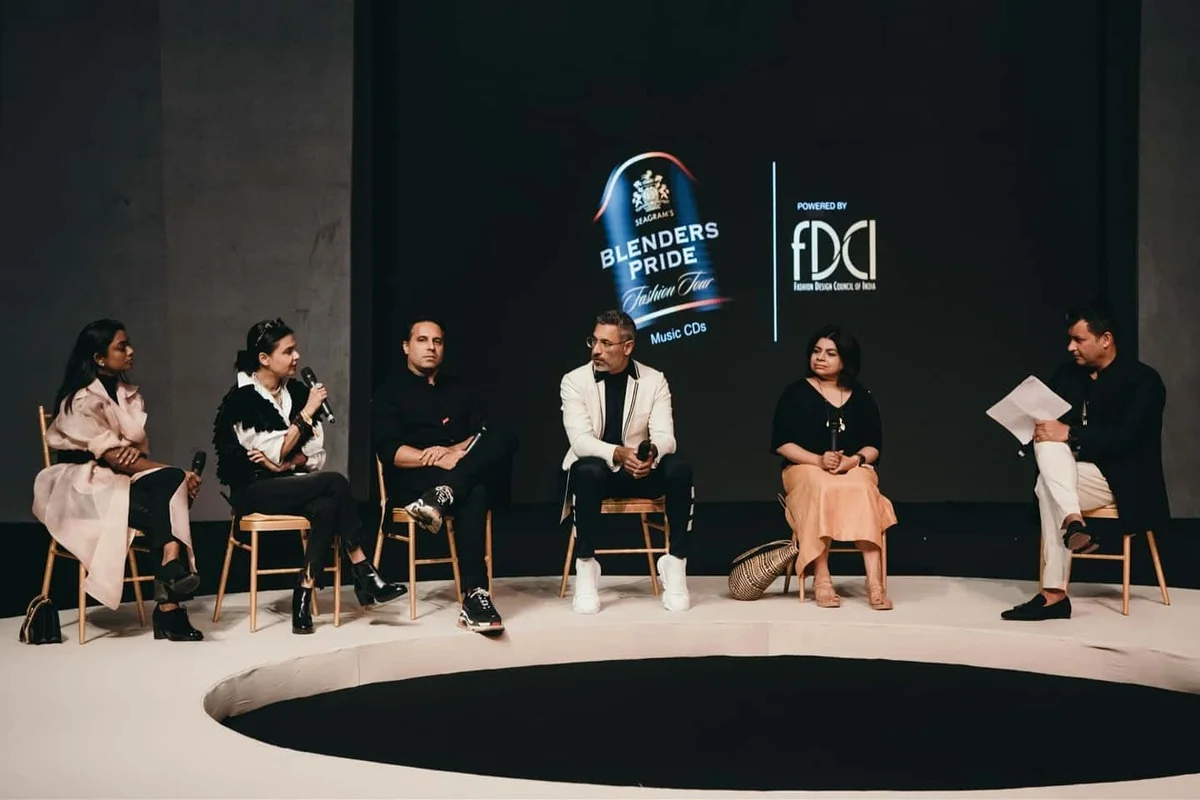 How to Dress for a Fashion Show Without Looking Overdressed