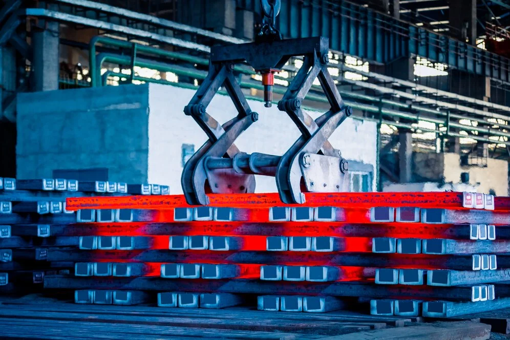 How to Prepare Steel Surfaces Before Painting or Applying Protective Coatings