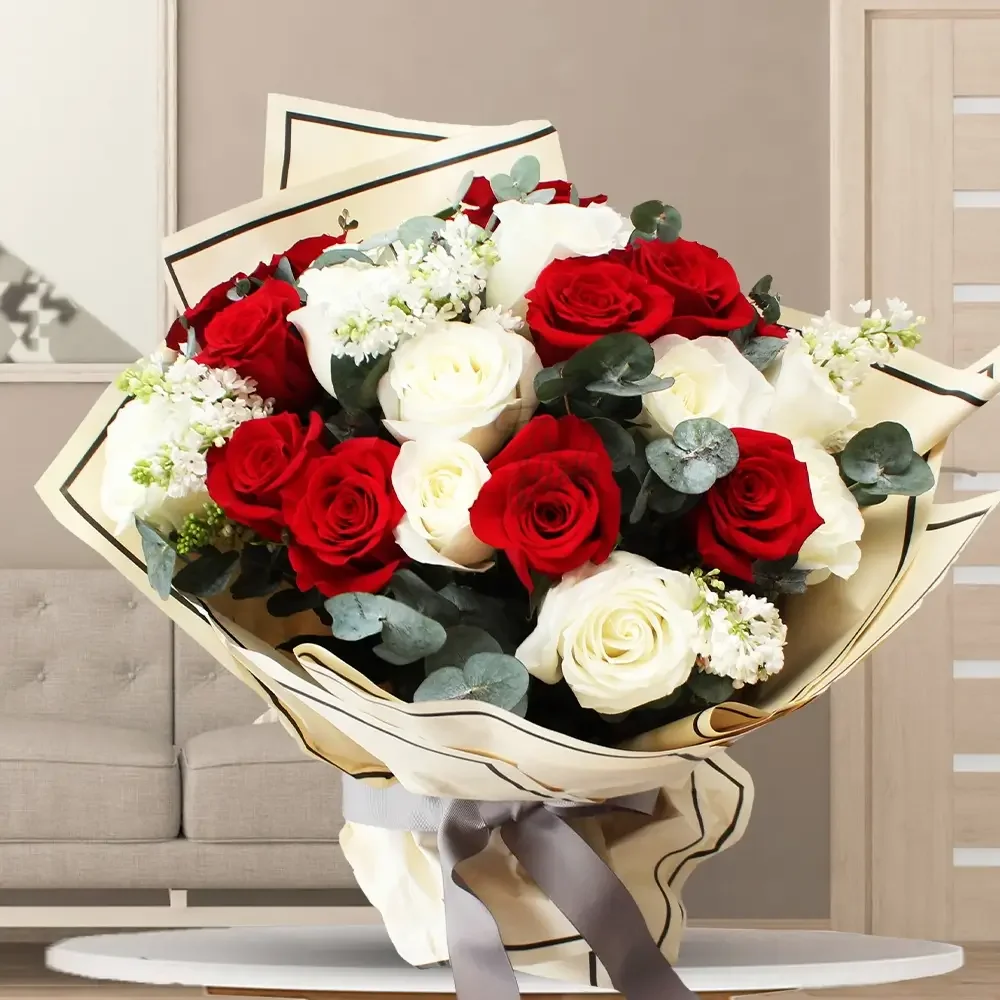 How to surprise someone with flowers and a cake in one order