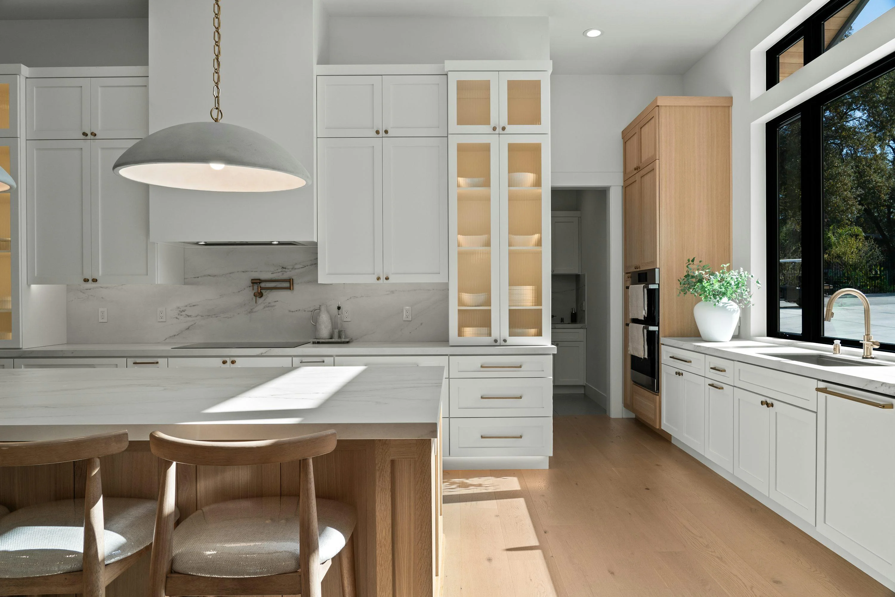 How to Start a Wholesale Account with a Cabinet Manufacturer