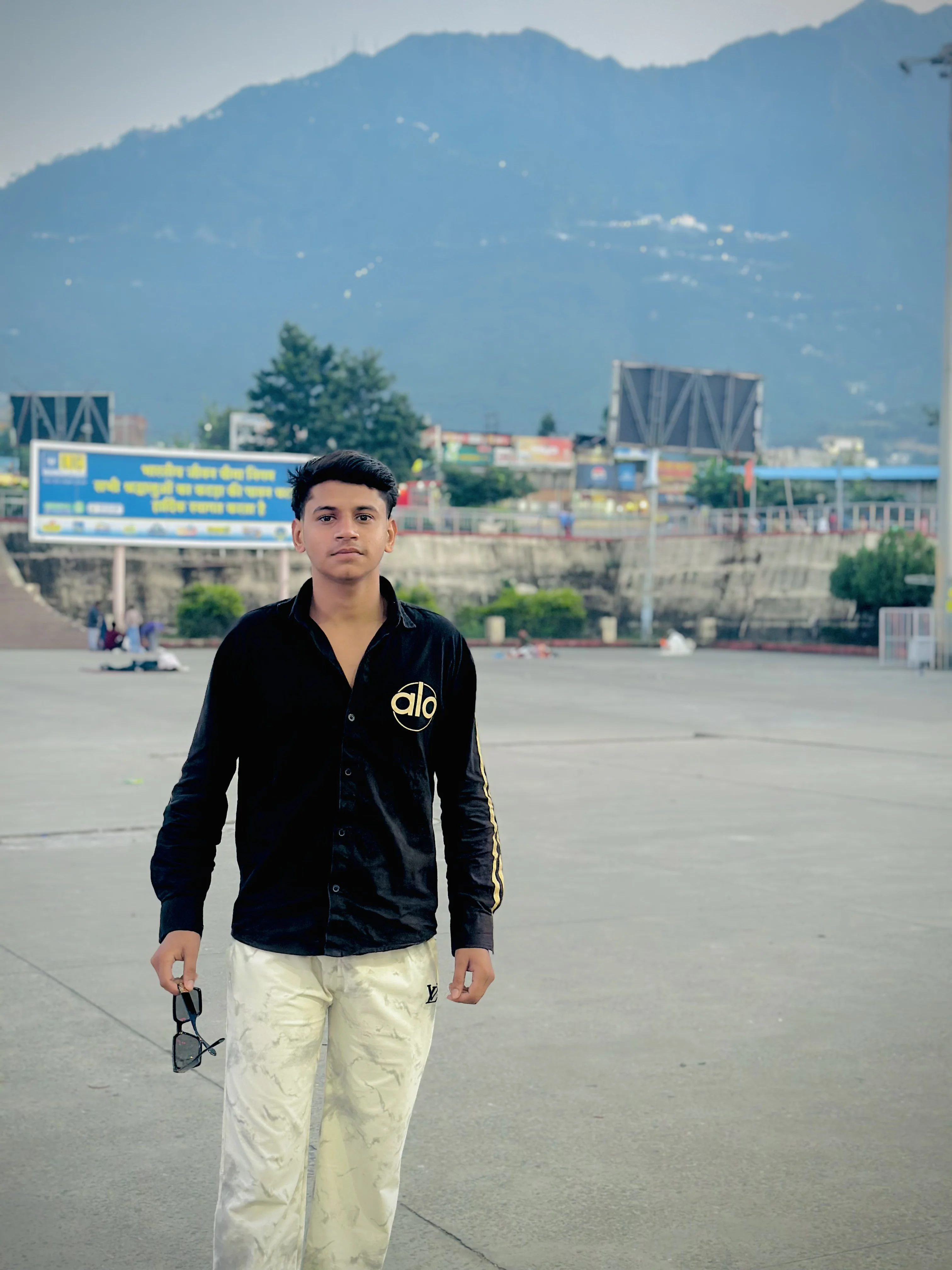 Alok Gaur